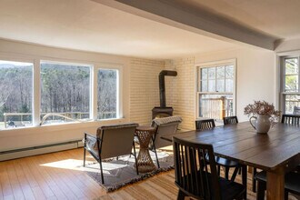 21 Abbey Rd in Mount Tremper, NY - Building Photo - Building Photo
