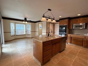 341 San Juan Dr in Salinas, CA - Building Photo - Building Photo