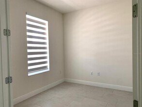 7483 Sea Manatee St in Parrish, FL - Building Photo - Building Photo