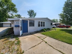 506 Coral Dr in Dyer, IN - Building Photo