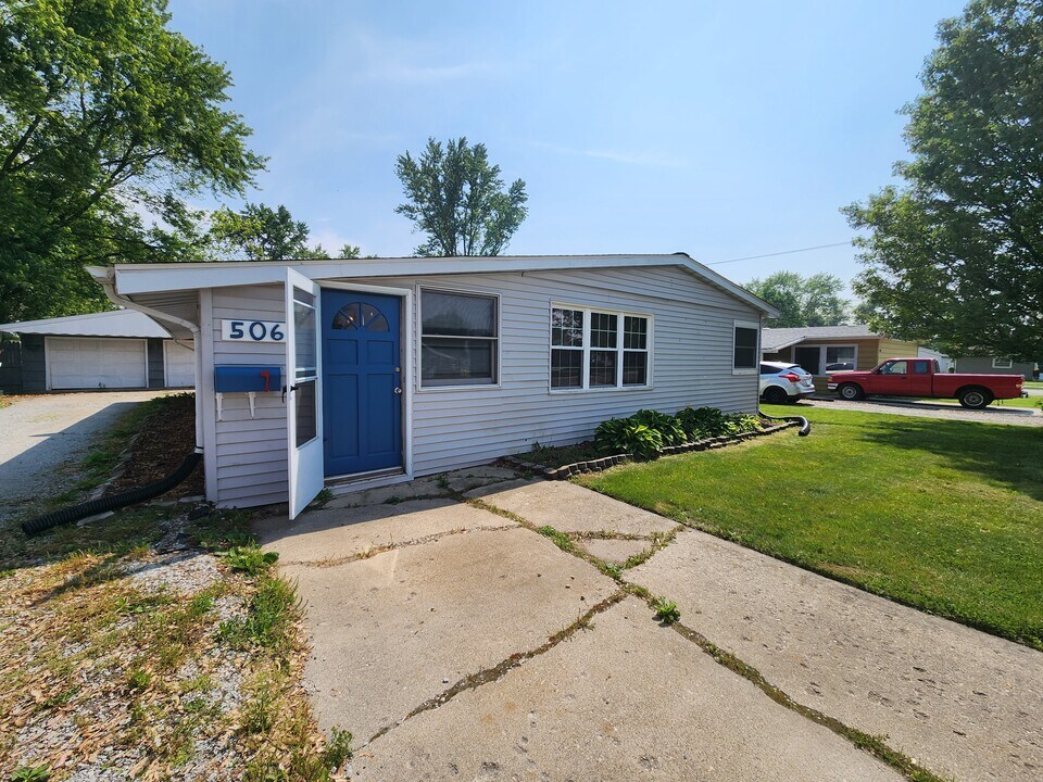 506 Coral Dr in Dyer, IN - Building Photo