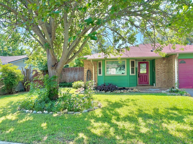 property at 2809 Transit Dr