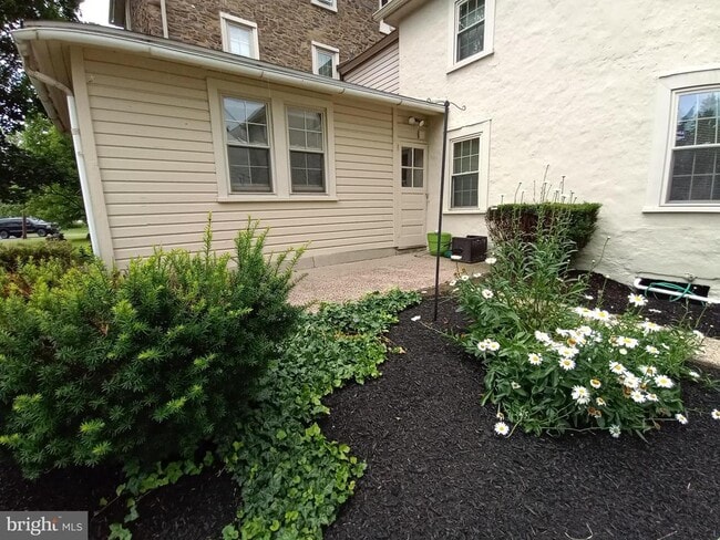 1926 Hilltown Pike in Perkasie, PA - Building Photo - Building Photo