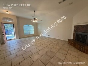 1004 Pikes Peak Dr in Amarillo, TX - Building Photo - Building Photo