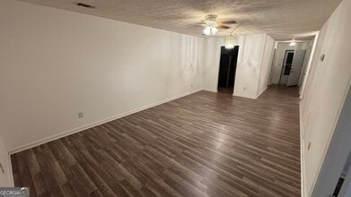 8501 Westchester Dr in Douglasville, GA - Building Photo - Building Photo