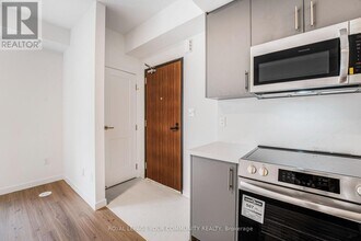 117 Marydale Ave in Markham, ON - Building Photo - Building Photo