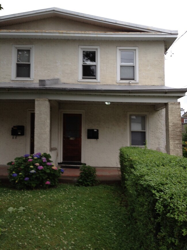 236 Delmont Ave, Unit 1st Floor