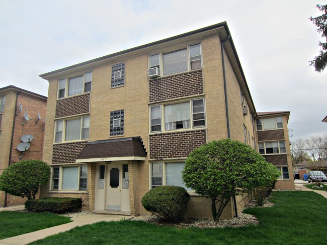 3025 N Harlem Ave in Chicago, IL - Building Photo - Building Photo