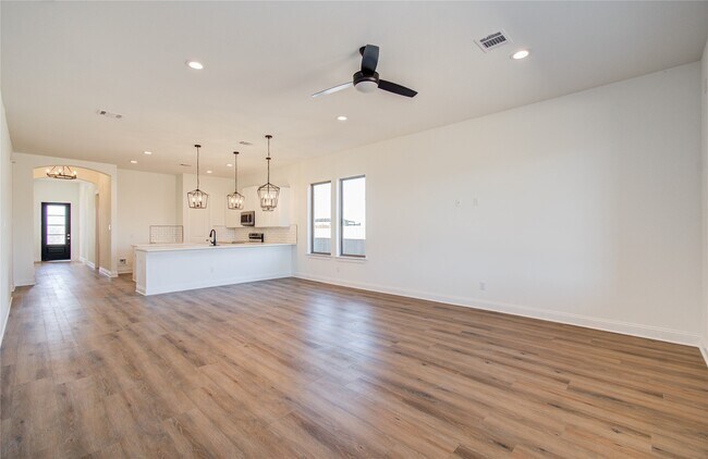 1248 Rd 5802 in Cleveland, TX - Building Photo - Building Photo