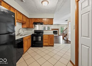 5421 Bay Harbor Dr in Indianapolis, IN - Building Photo - Building Photo