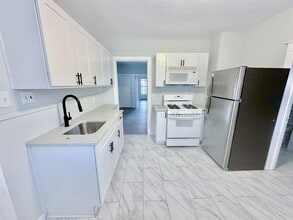 420 W Chestnut Ave in Vineland, NJ - Foto de edificio - Building Photo