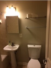 3105 Naylor Rd SE, Unit Apt 301 in Washington, DC - Foto de edificio - Building Photo