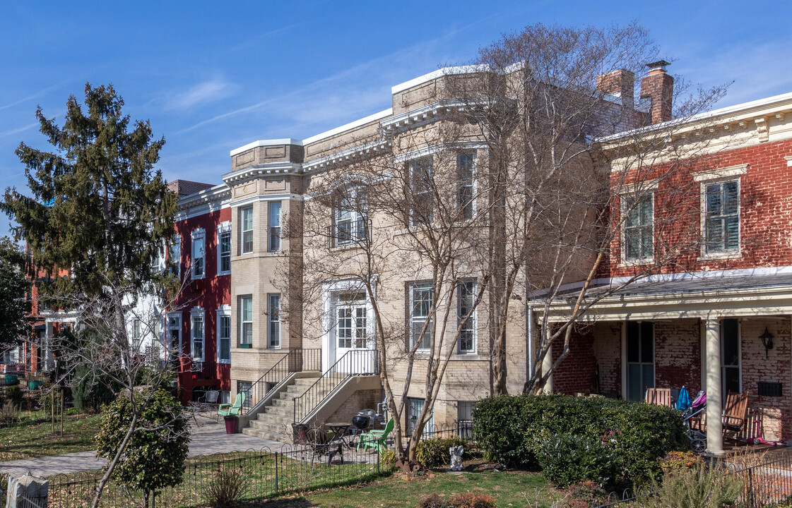 The Nova in Washington, DC - Building Photo