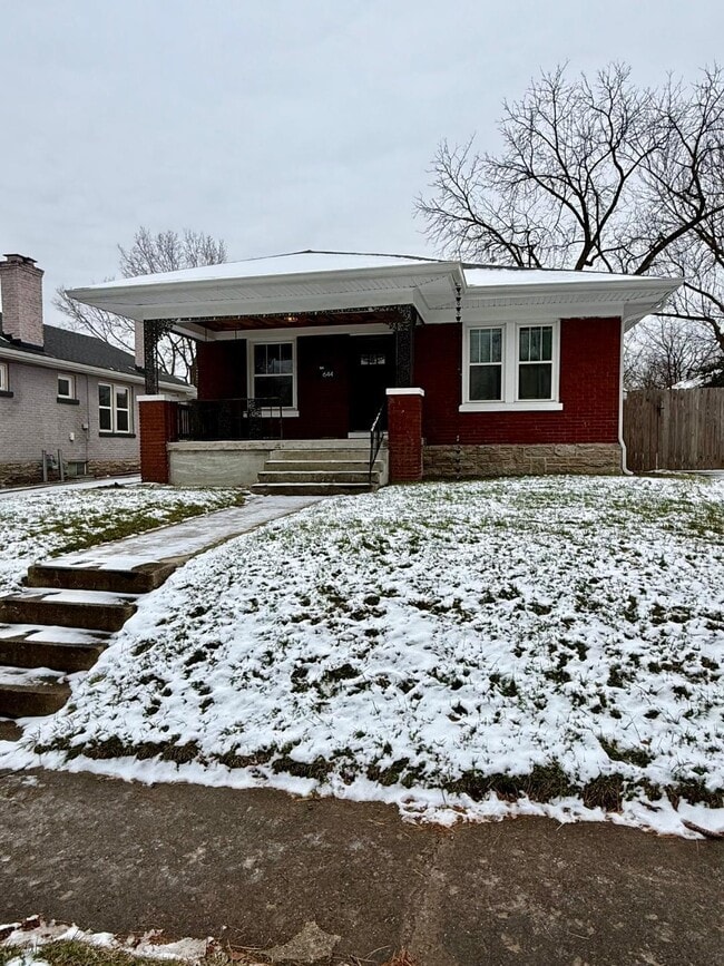 property at 644 Bellaire Ave