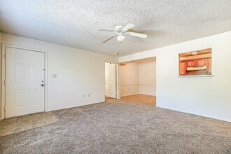 Village Square of Jacksonville in Jacksonville, AR - Foto de edificio - Building Photo