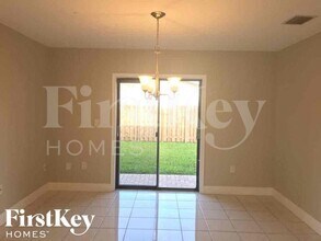 19740 SW 87th Pl in Cutler Bay, FL - Foto de edificio - Building Photo