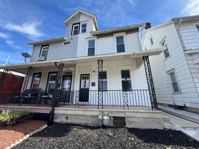 property at 1619 Main St