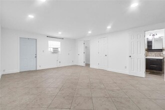 1041 NE 9th Ave, Unit A1 in Fort Lauderdale, FL - Building Photo - Building Photo