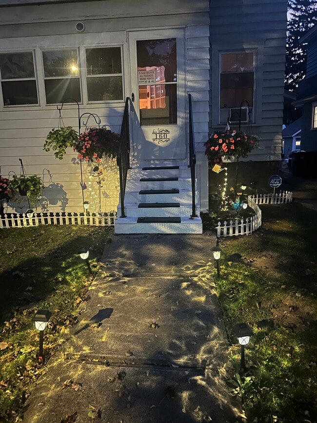 160 Stafford Ave, Unit Eastwood's Finest #1