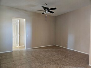 8975 Guadalupe Ave in Hesperia, CA - Building Photo - Building Photo