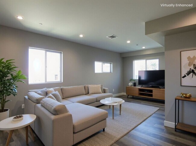 1628 S La Brea Ave in Los Angeles, CA - Building Photo - Building Photo