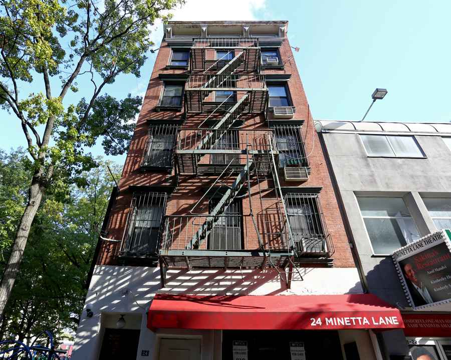 24 Minetta Ln in New York, NY - Building Photo