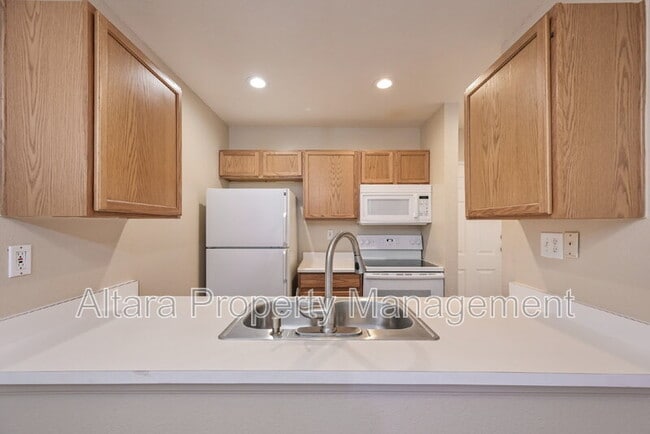 407 S Memphis Way in Aurora, CO - Building Photo - Building Photo