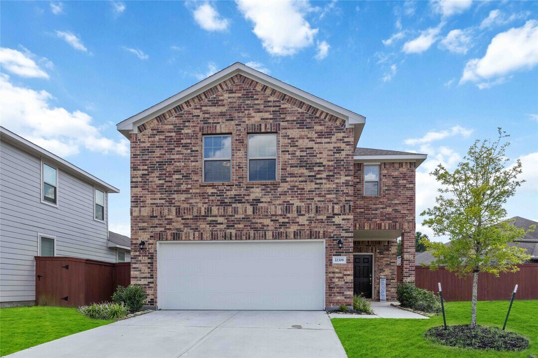 22308 Auburn Cabin Ln in Porter, TX - Building Photo