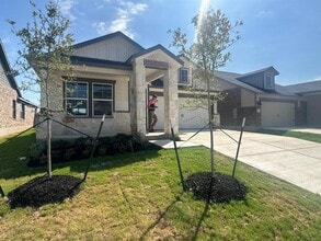 453 Alamito Ave in Kyle, TX - Building Photo - Building Photo