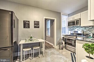 4812 Oxford Ave in Philadelphia, PA - Building Photo - Building Photo