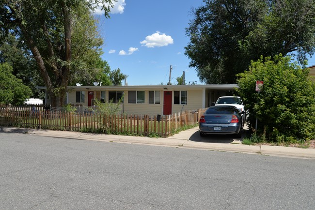 70-80 Utica St in Denver, CO - Foto de edificio - Building Photo