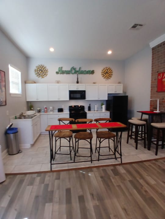 1700 Frenchmen St in New Orleans, LA - Foto de edificio