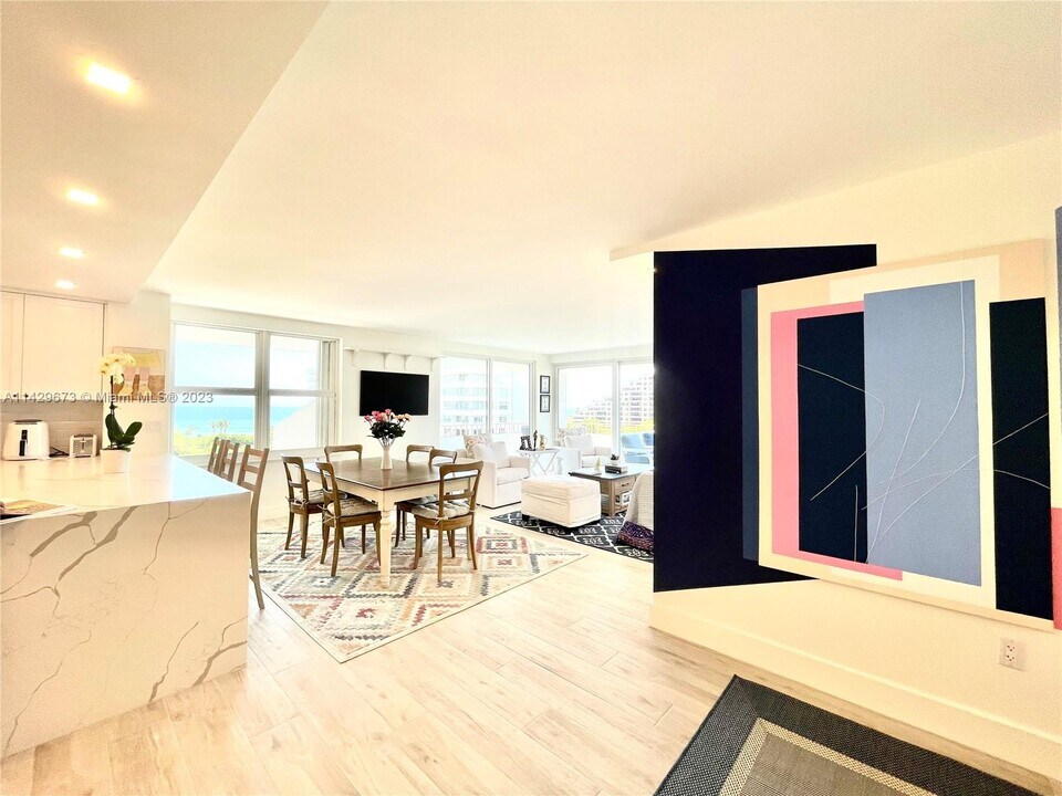155 Ocean Ln Dr in Key Biscayne, FL - Building Photo