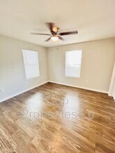 1211 Hammond Ave in San Antonio, TX - Building Photo - Building Photo