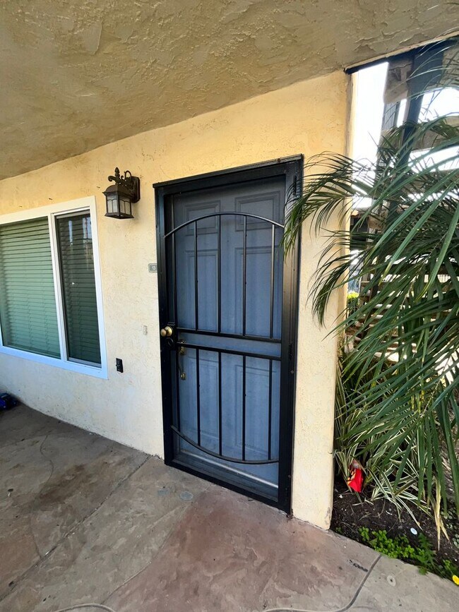 732 E Lexington Ave in El Cajon, CA - Building Photo - Building Photo