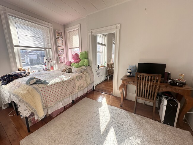 28 Hull St, Unit 8