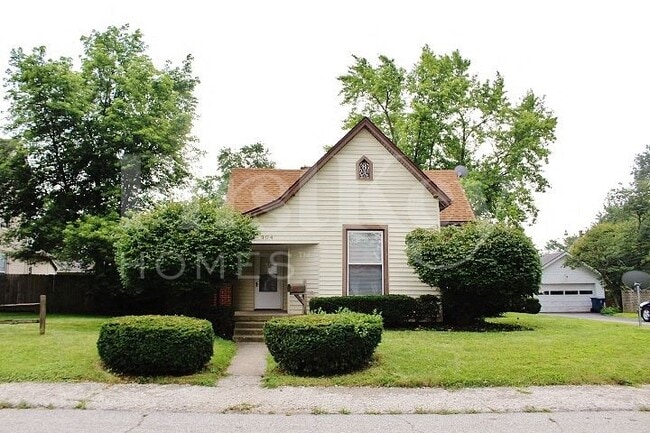 property at 304 E 4th St