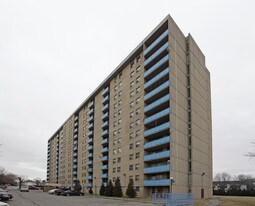 NORTH WEST APARTMENTS in Toronto, ON - Building Photo