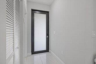 2011 Olsen Ln in Lehigh Acres, FL - Building Photo - Building Photo