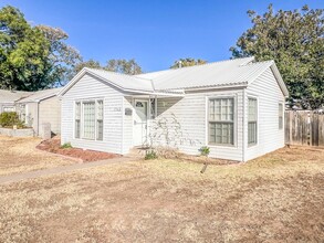 3302 29th St in Lubbock, TX - Building Photo - Building Photo