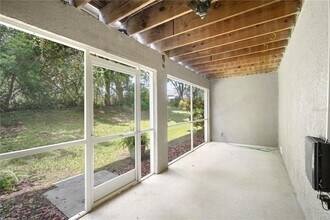16 Seagrape Cir in Clearwater, FL - Building Photo - Building Photo