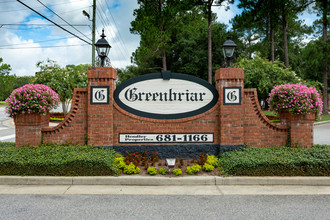 Greenbriar and Hawthorne Apartments in Statesboro, GA - Building Photo - Building Photo