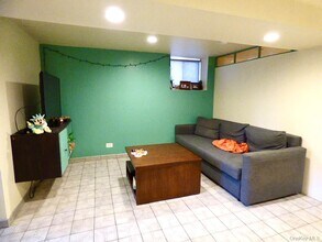 21-37-37 36th St in Queens, NY - Building Photo - Building Photo