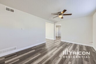 825 Zion St in Aurora, CO - Building Photo - Building Photo