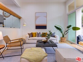 4746 La Villa Marina in Marina Del Rey, CA - Building Photo