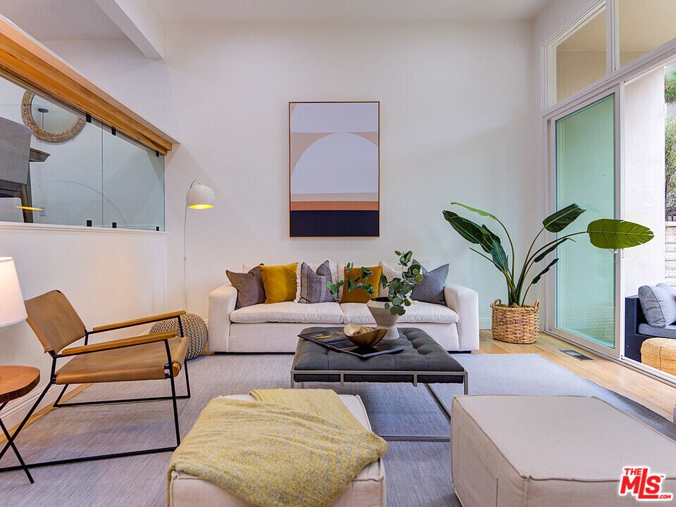 4746 La Villa Marina in Marina Del Rey, CA - Building Photo