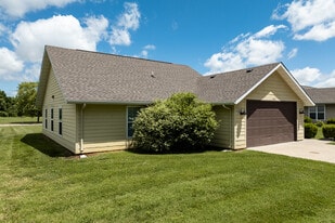 The Villas at Sunset in Springfield, MO - Building Photo