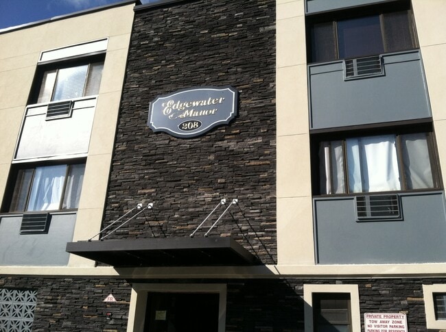 792 Edgewood Ln, Unit B8