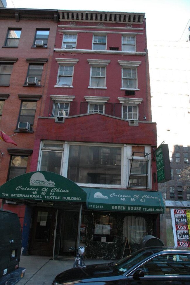 37 E 29th St