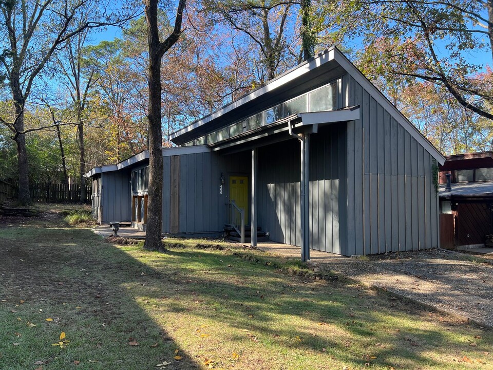 400 Atkins Rd in Little Rock, AR - Building Photo